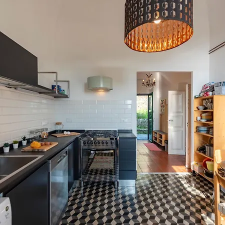 Sea View Hill - Happy Apartment